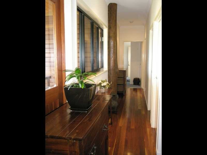 2 Whitehaven Crescent, Cannonvale QLD 4802