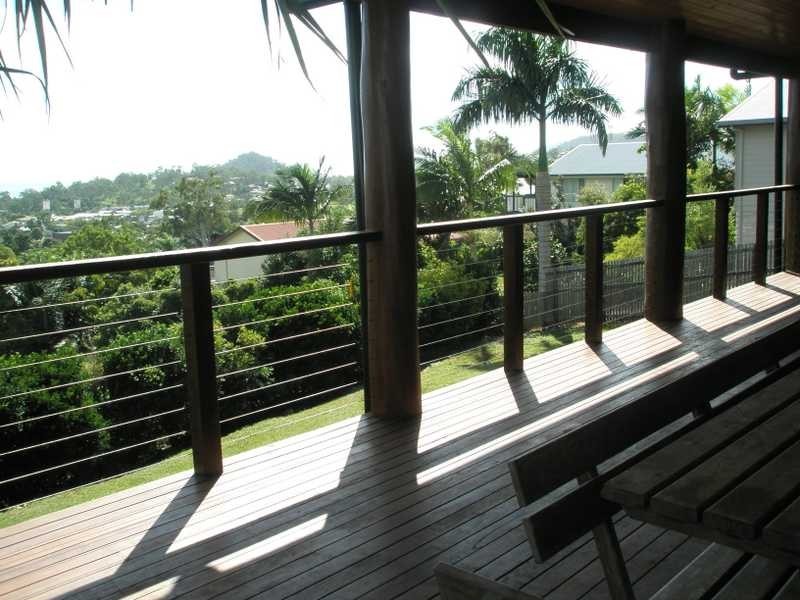 2 Whitehaven Crescent, Cannonvale QLD 4802
