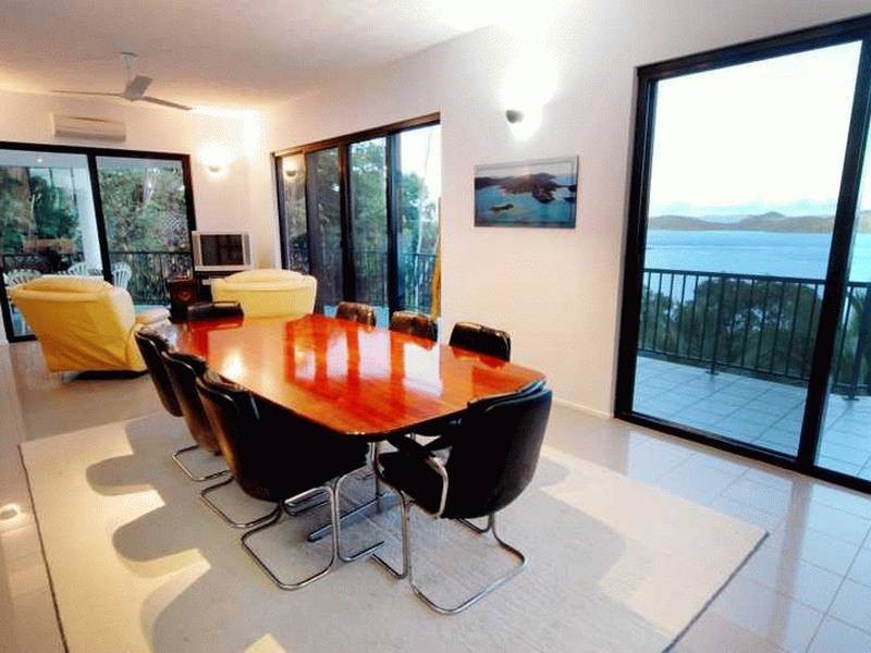 6 Neerim Crescent, Shute Harbour QLD 4802