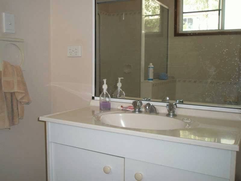 45 Manooka Drive, Cannonvale QLD 4802