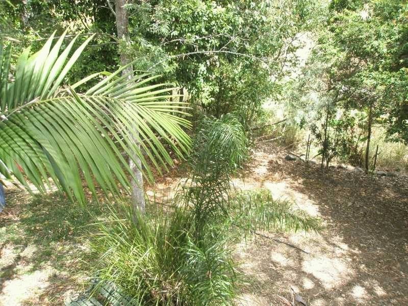 45 Manooka Drive, Cannonvale QLD 4802