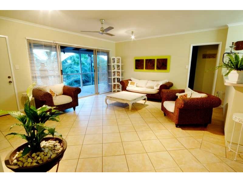 56 Country Road, Cannonvale QLD 4802