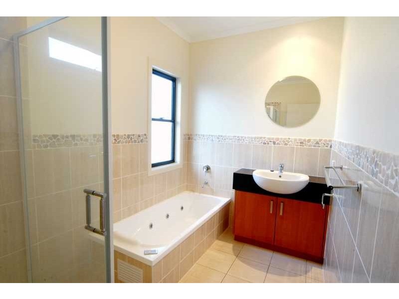 Unit 10/Grove Abell Road, Cannonvale QLD 4802
