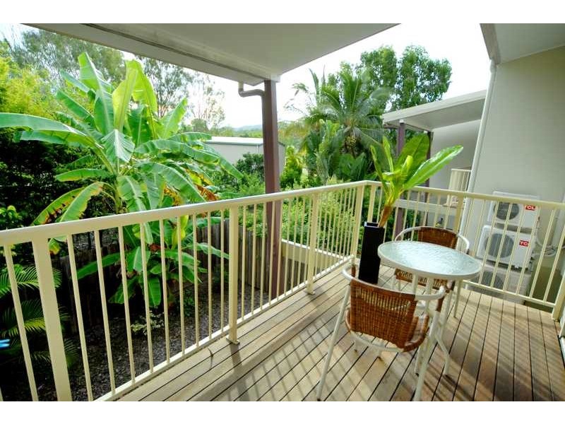 Unit 2/21 Shute Harbour Rd, Cannonvale QLD 4802
