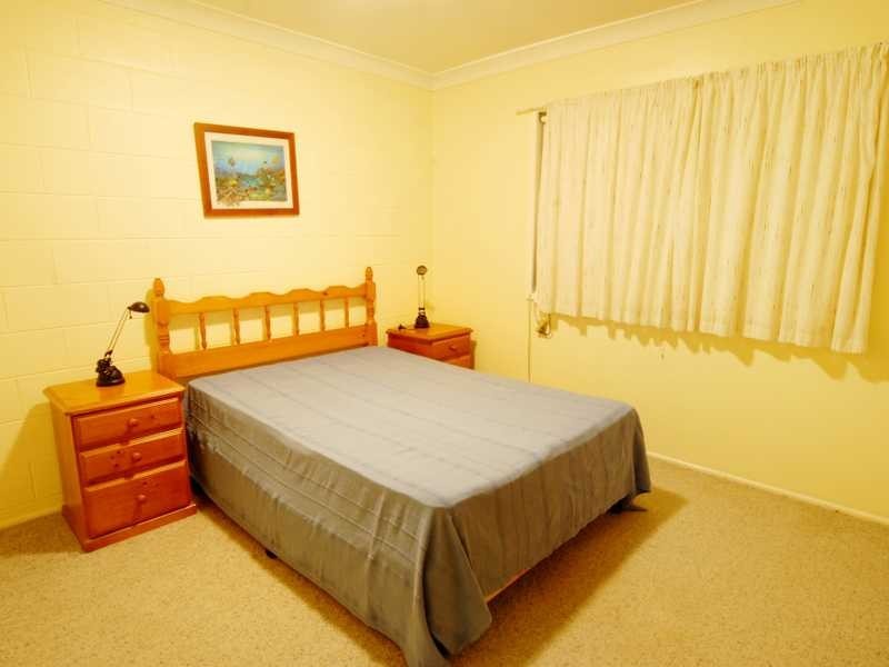 Unit 8/28 Island Drive, Cannonvale QLD 4802