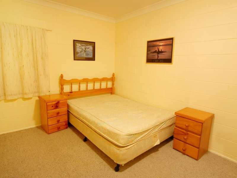 Unit 8/28 Island Drive, Cannonvale QLD 4802