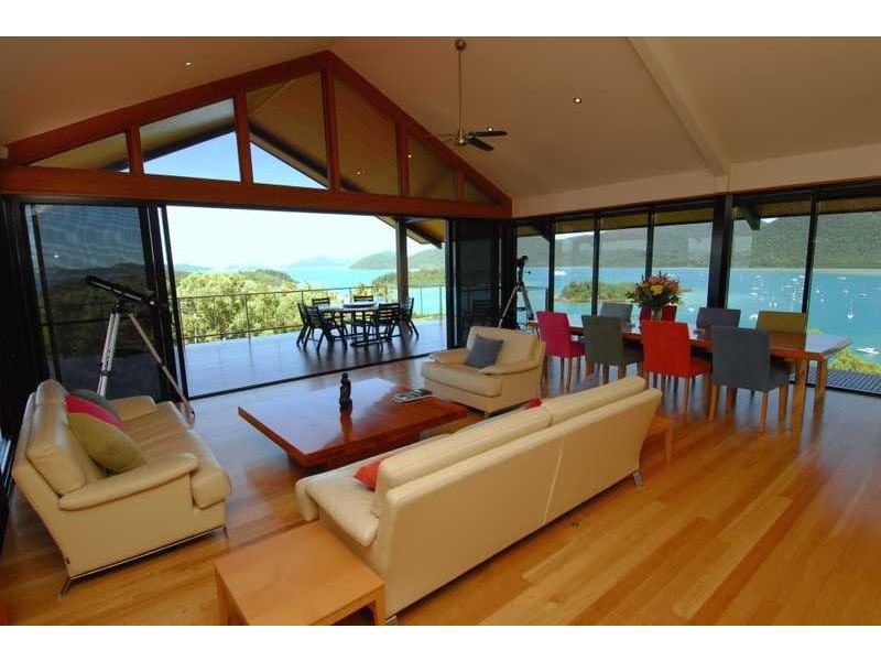 1 Neerim Crescent, Shute Harbour QLD 4802