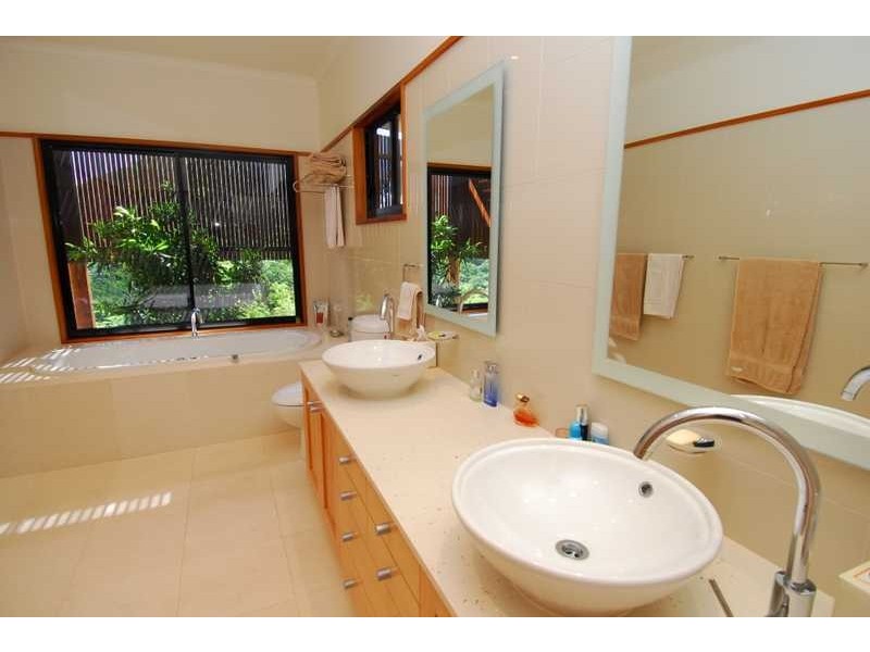 1 Neerim Crescent, Shute Harbour QLD 4802