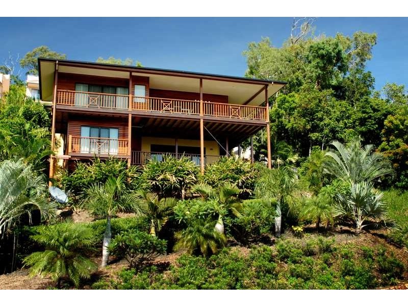 10 Nara Avenue, Airlie Beach QLD 4802
