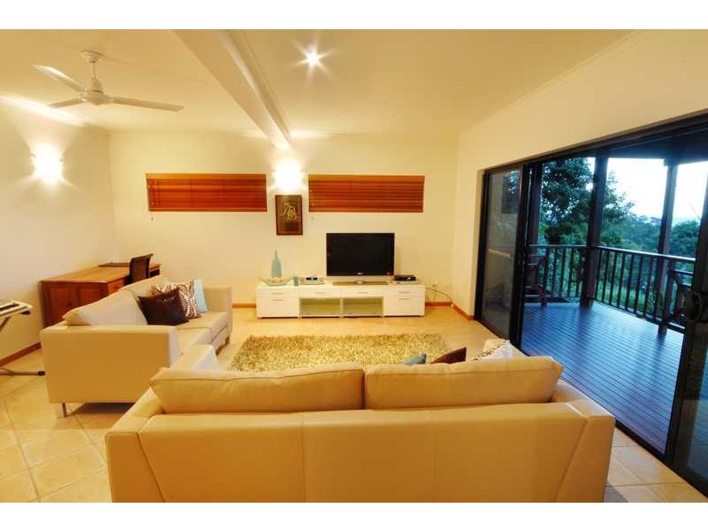 10 Nara Avenue, Airlie Beach QLD 4802