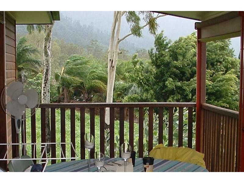 62 Country Rd, Cannonvale QLD 4802