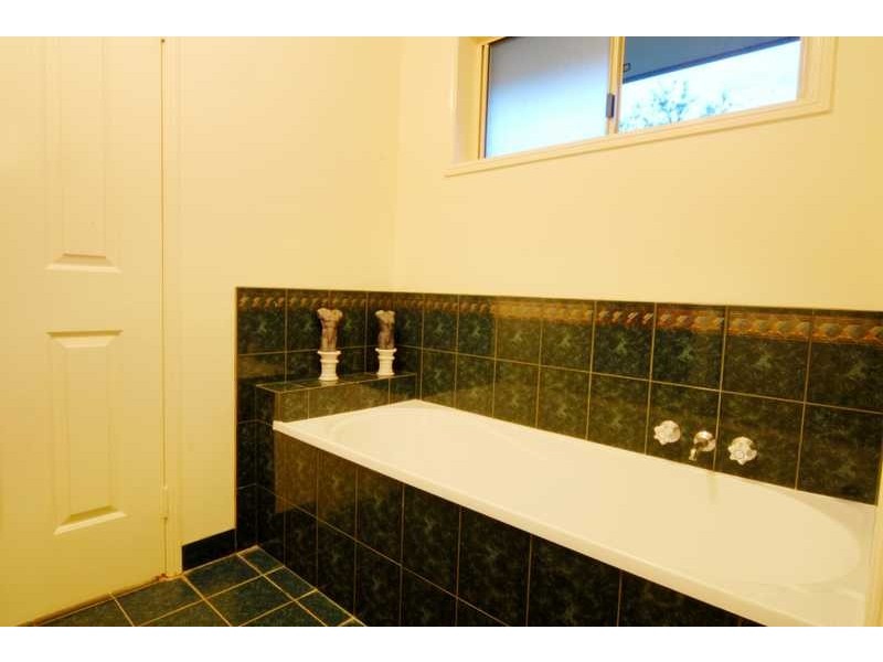 23 Stormvogel Drive, Jubilee Pocket QLD 4802