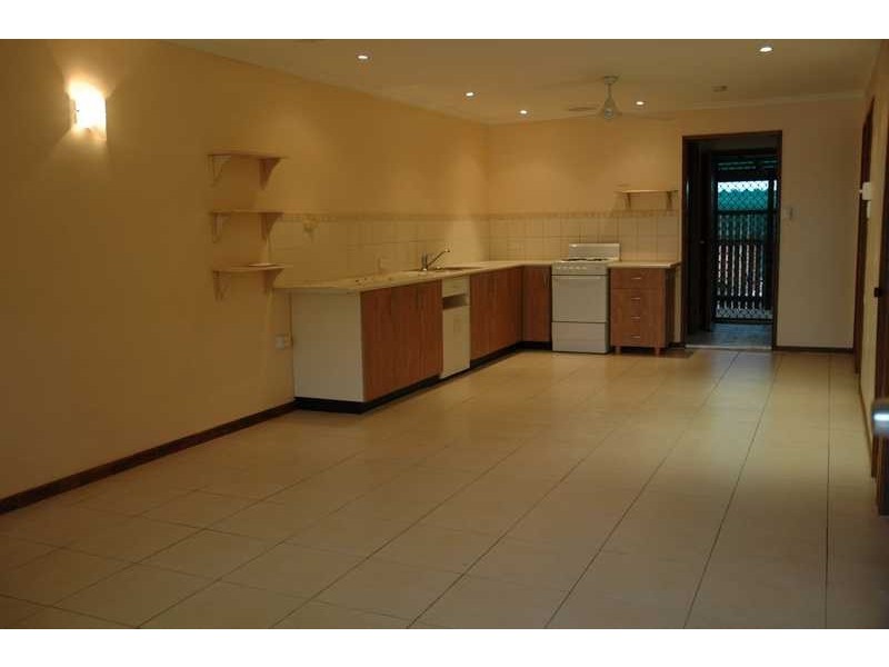 Unit 10/20 Pandanus Drive, Cannonvale QLD 4802