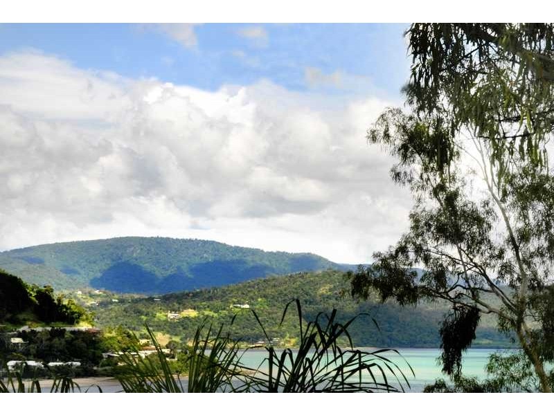 21 Jones Road, Cannonvale QLD 4802