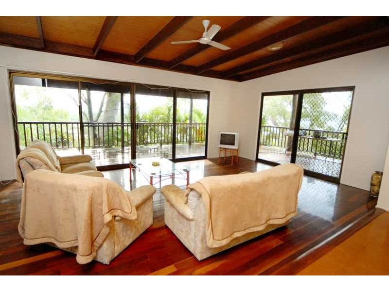 21 Jones Road, Cannonvale QLD 4802