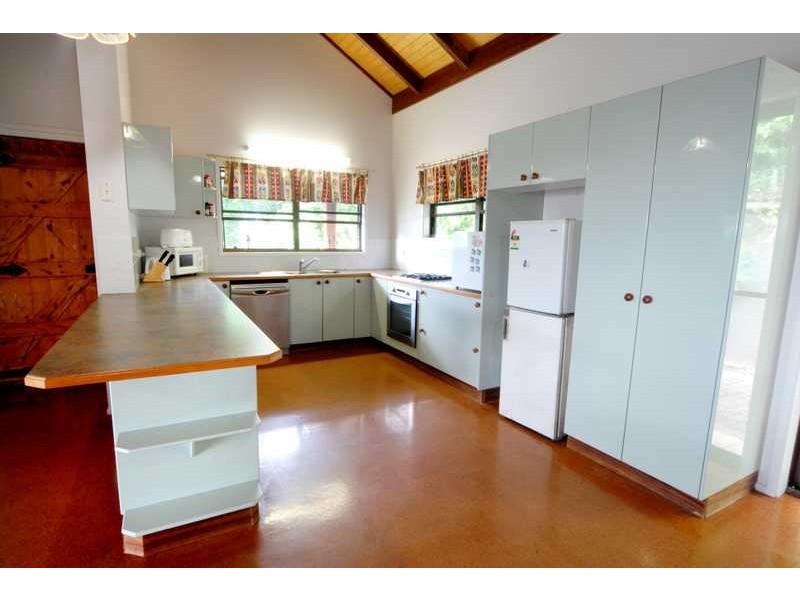 21 Jones Road, Cannonvale QLD 4802