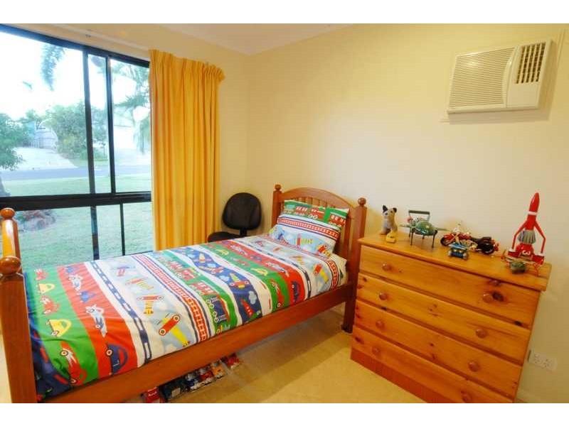 18 Panoramic Court, Cannonvale QLD 4802