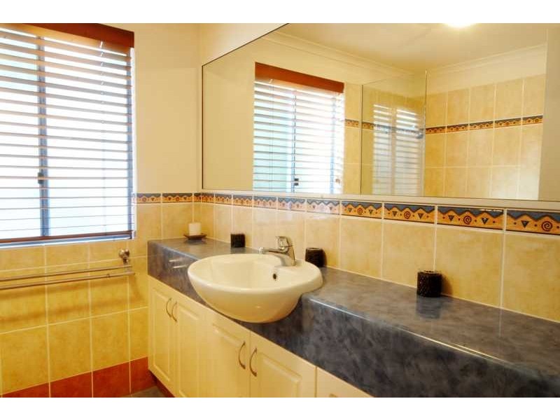 18/2 Nara Avenue, Airlie Beach QLD 4802