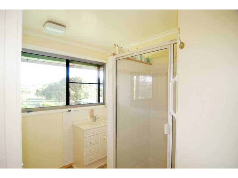 24 Usher Rd, Mount Julian QLD 4800