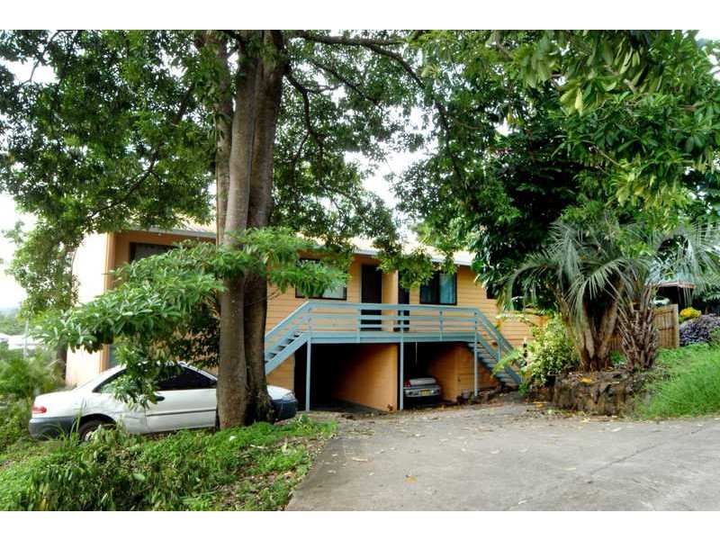 8 Wambiri Street, Cannonvale QLD 4802