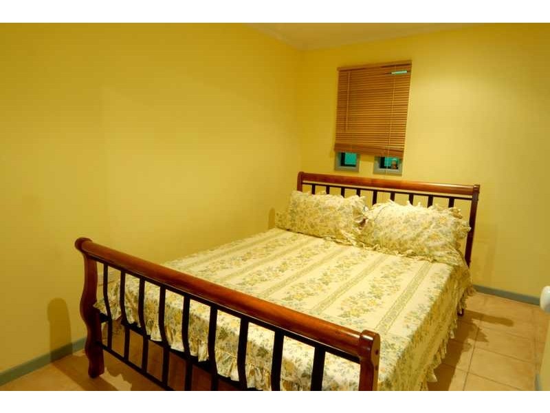 8 Wambiri Street, Cannonvale QLD 4802