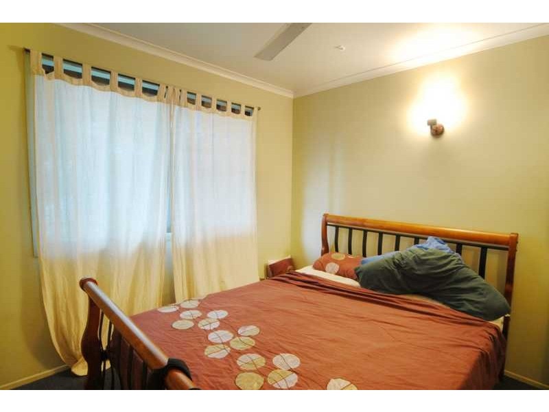 8 Wambiri Street, Cannonvale QLD 4802