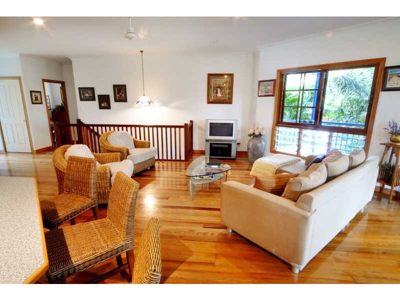 12 Panoramic Court, Cannonvale QLD 4802