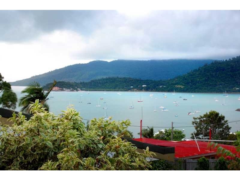 30 Airlie Crescent, Airlie Beach QLD 4802