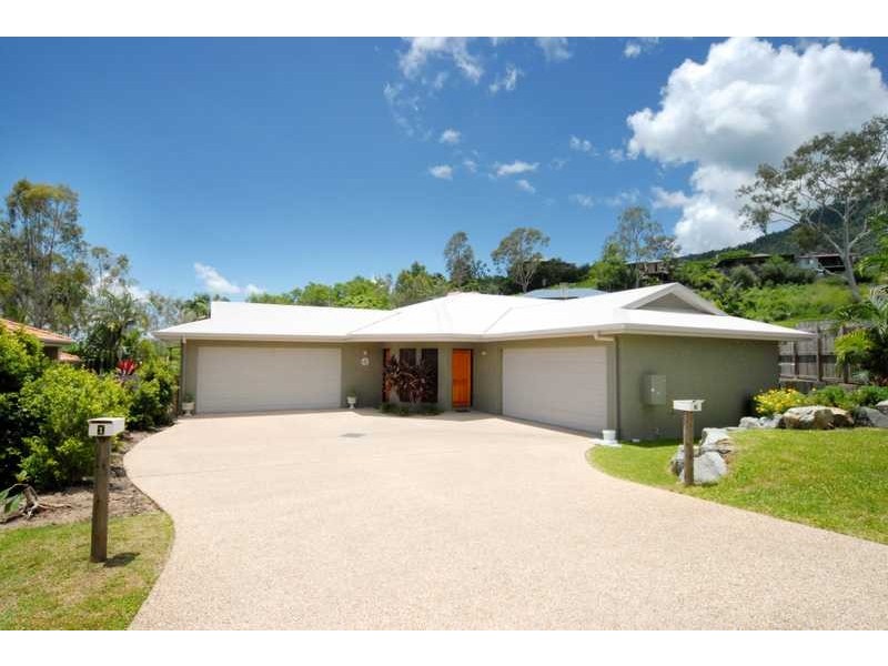 1/3 Wills Court, Cannonvale QLD 4802