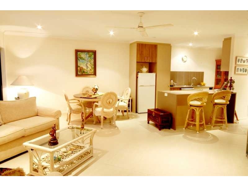 1/3 Wills Court, Cannonvale QLD 4802