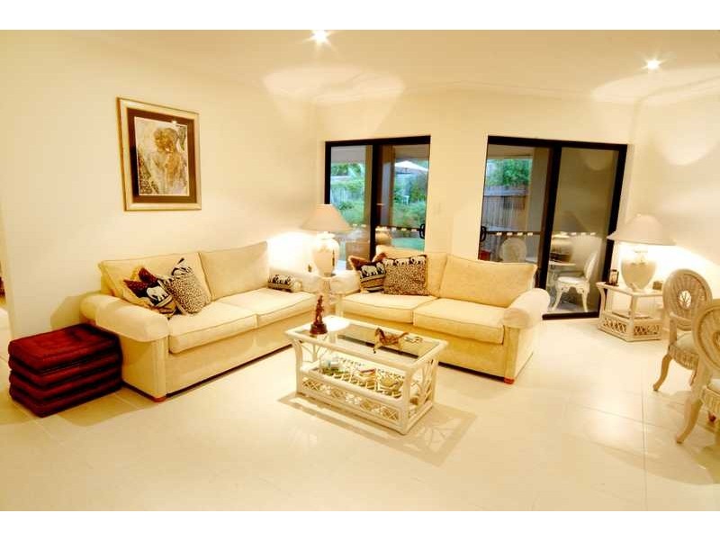 1/3 Wills Court, Cannonvale QLD 4802