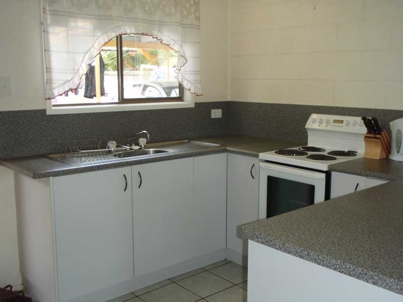 Unit 5/9 Salmon Street, Cannonvale QLD 4802