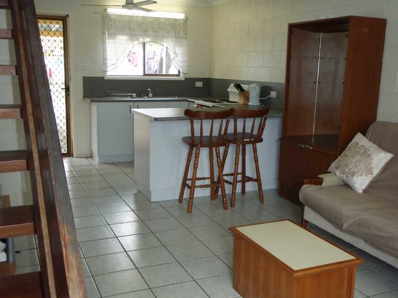 Unit 5/9 Salmon Street, Cannonvale QLD 4802