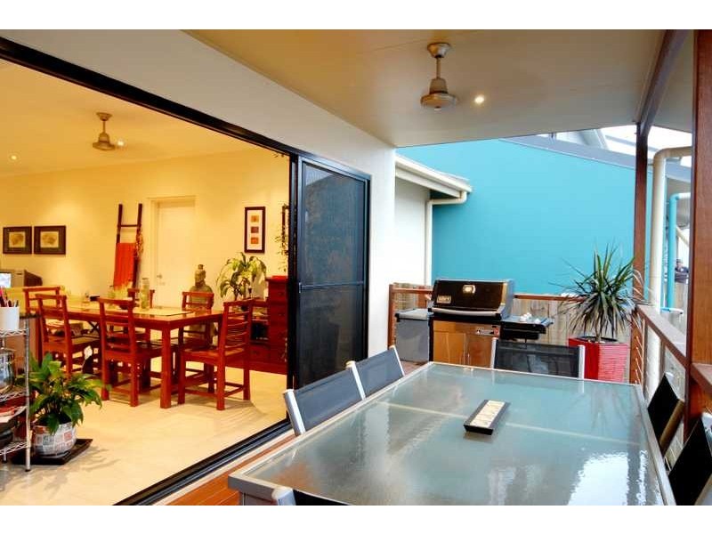 Unit 4/10 Abell Road, Cannonvale QLD 4802