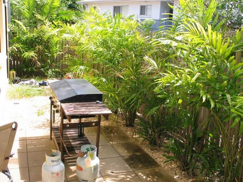 Unit 12/16 Beach Rd, Cannonvale QLD 4802