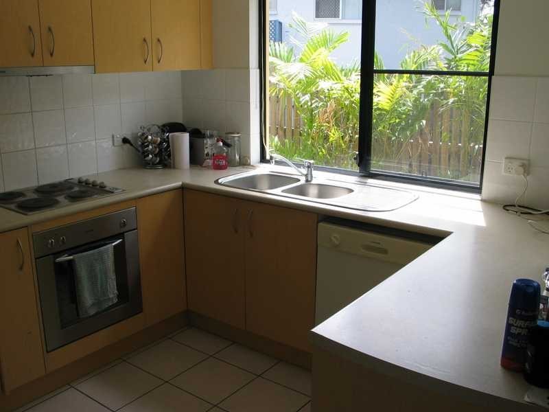 Unit 12/16 Beach Rd, Cannonvale QLD 4802
