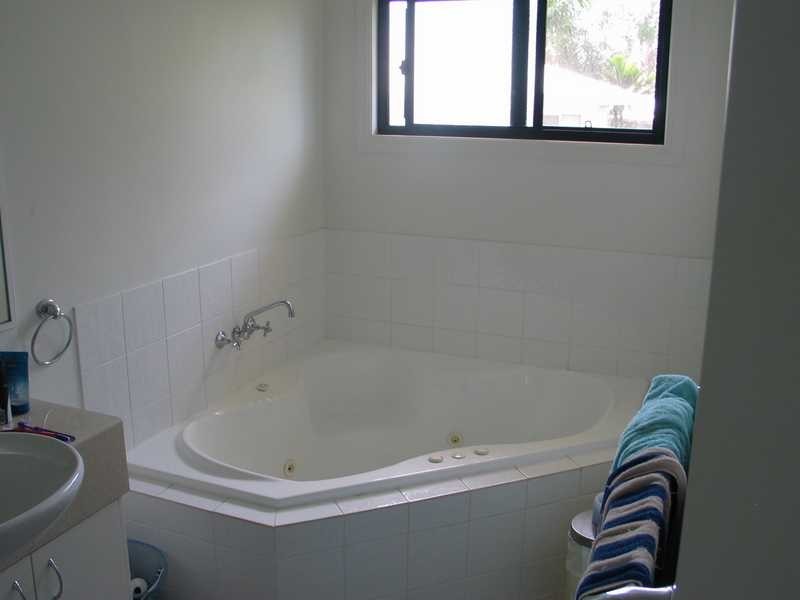 Unit 12/16 Beach Rd, Cannonvale QLD 4802