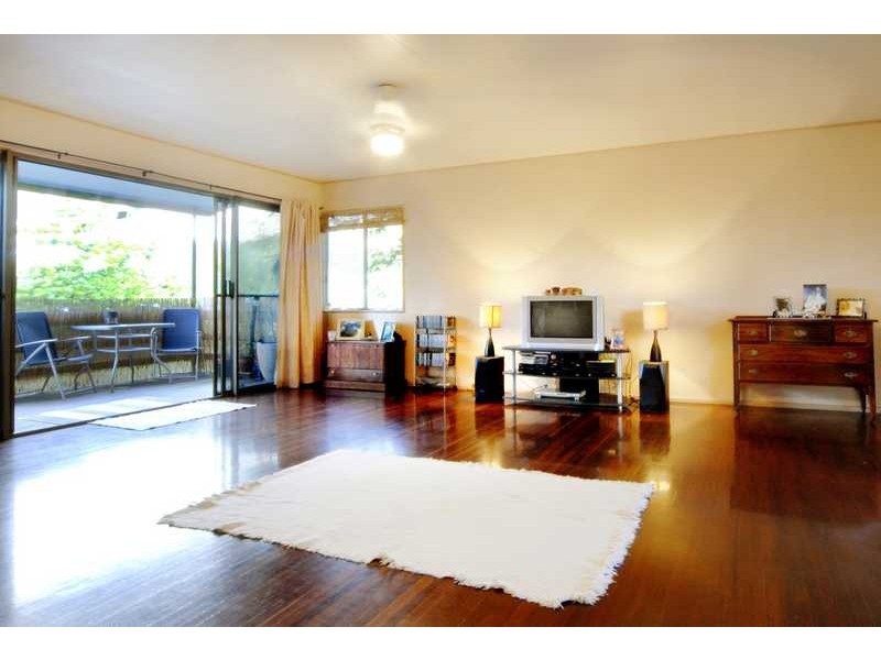 16 Pleasant Drive, Cannonvale QLD 4802