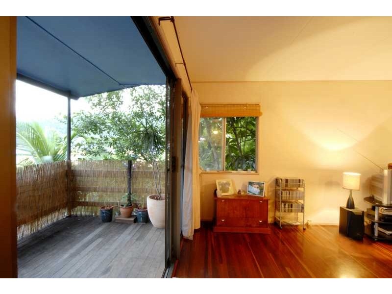 16 Pleasant Drive, Cannonvale QLD 4802