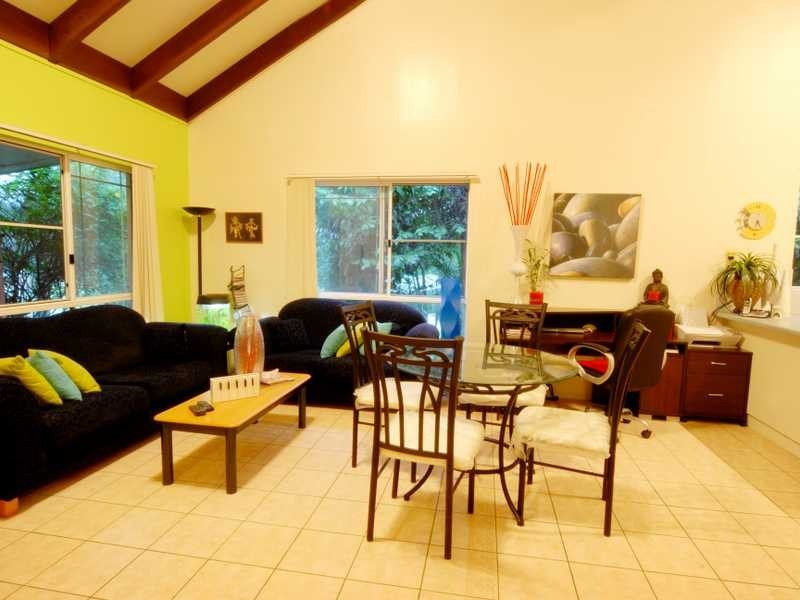 6 Duell Rd, Cannonvale QLD 4802