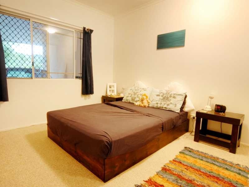 6 Duell Rd, Cannonvale QLD 4802