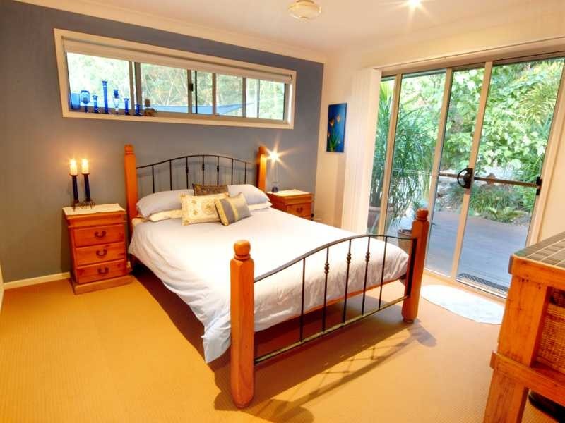 24 Pringle Rd, Cannonvale QLD 4802