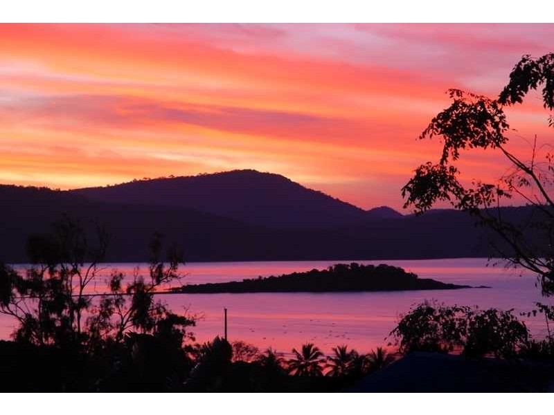 6 Gregory Court, Cannonvale QLD 4802