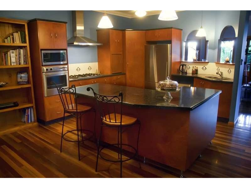 6 Gregory Court, Cannonvale QLD 4802