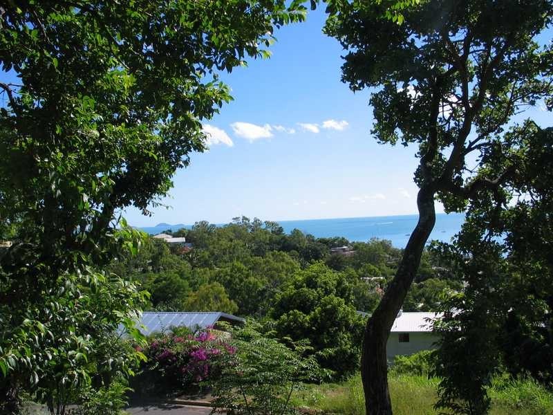 6 Nara Avenue, Airlie Beach QLD 4802