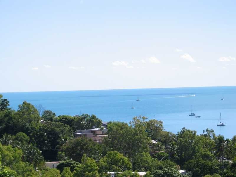 6 Nara Avenue, Airlie Beach QLD 4802