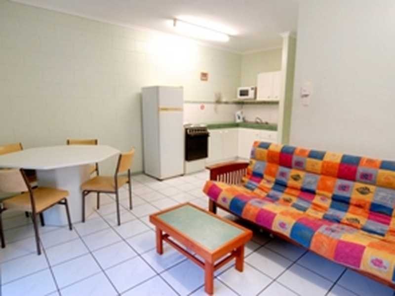 Unit 12/48 Coral Esplanade, Cannonvale QLD 4802