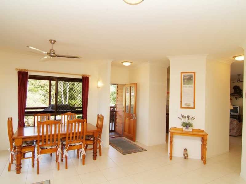 8 Wills Court, Cannonvale QLD 4802