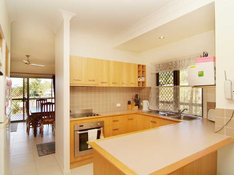 8 Wills Court, Cannonvale QLD 4802