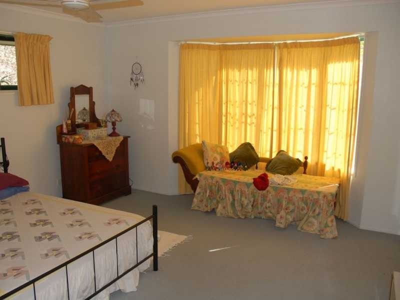 10 Cateran Close, Cannonvale QLD 4802